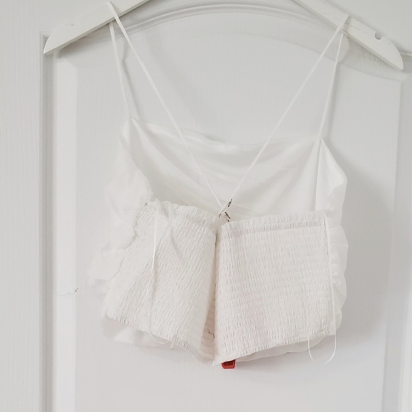 Moon River  Ruffle Blouson Crop Top White (L) - Picture 3 of 4